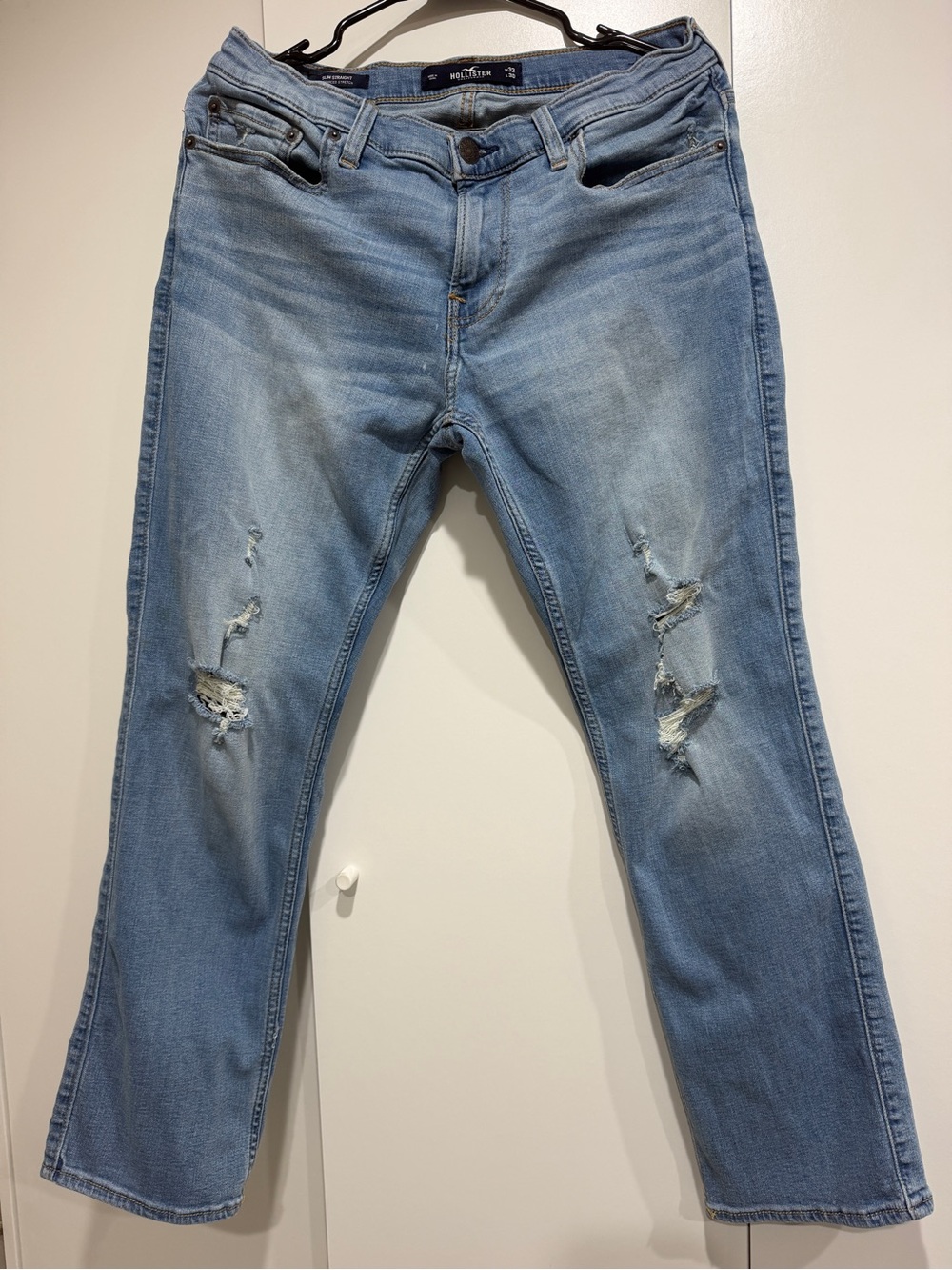 Hollister Men's Slim Straight Advanced Stretch Light Wash Distressed Denim Jeans